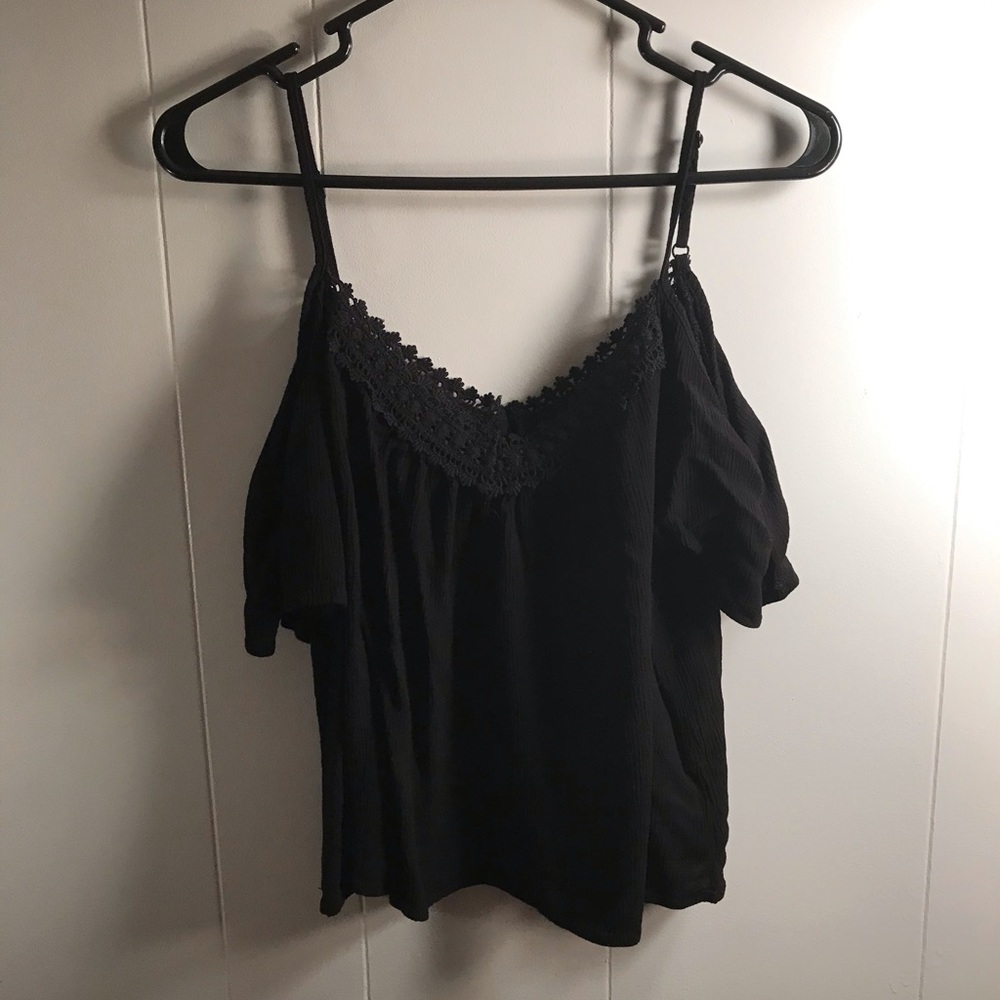 Black tank top with off the shoulder sleeves